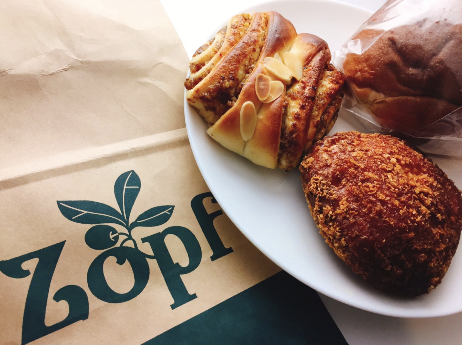 『Zopf』のカレーパン