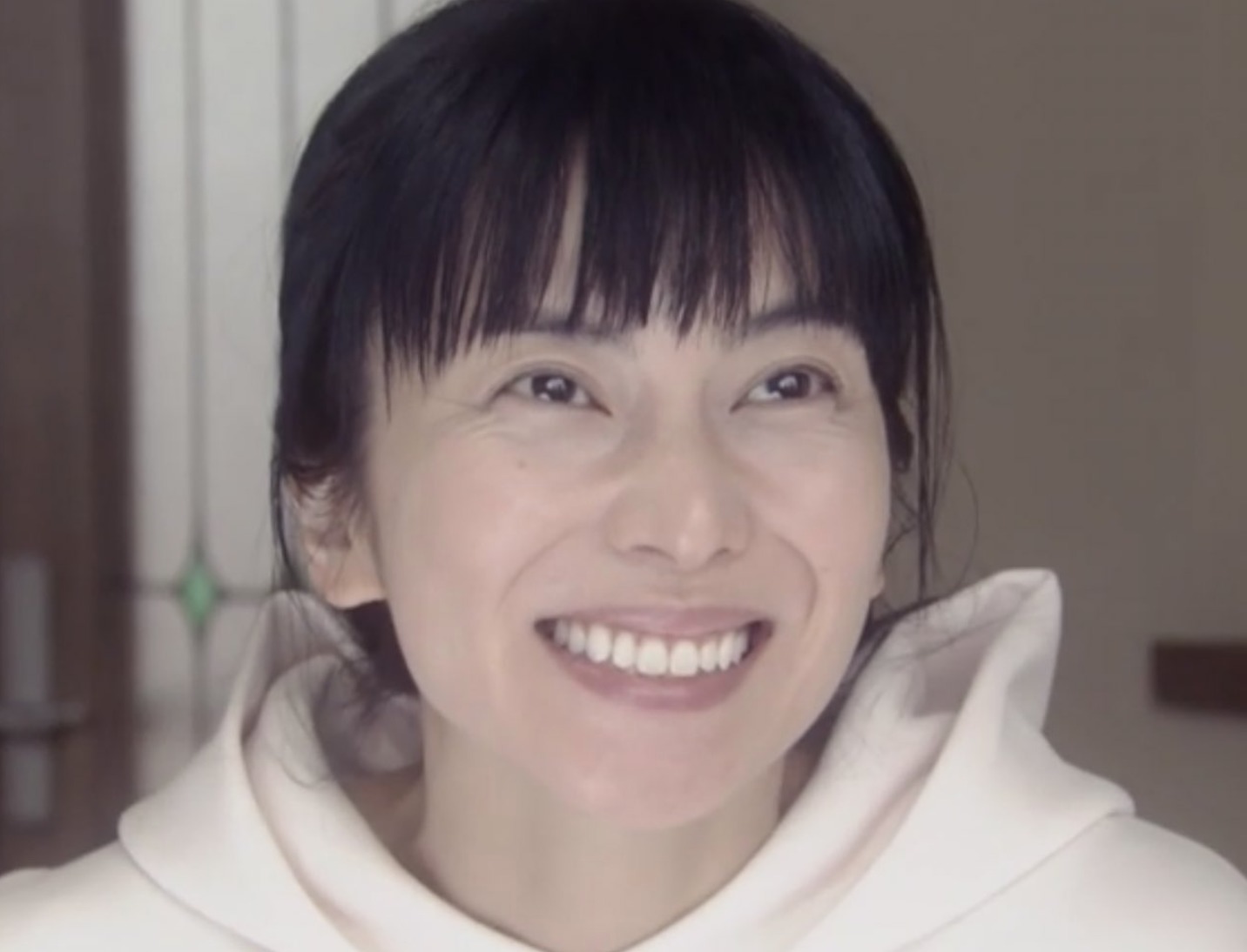 コウ 頃 柴咲 若い