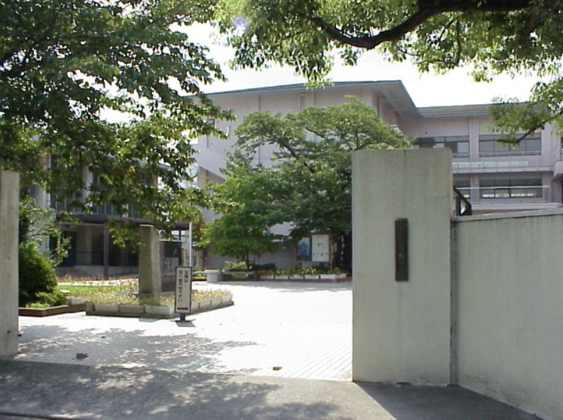 上京中学校の画像