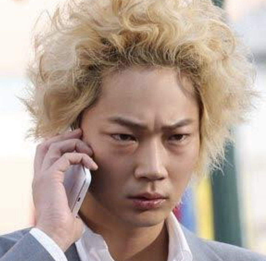 綾野剛さんの画像