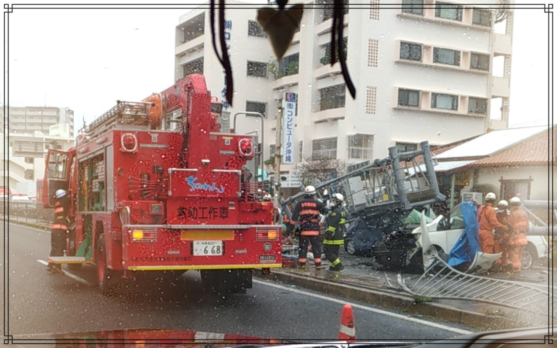 事故 沖縄 浦添 運転手の意識が戻る 浦添のダンプ事故、沖縄県警が事情聴取へ